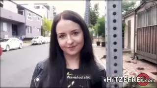 Hitzefrei emma meets a guy from a german dating app