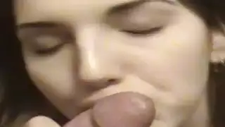 Amateur girlfriend sucks and fuck with cumshot