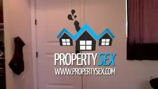 Motivated realtor uses her pussy to get client