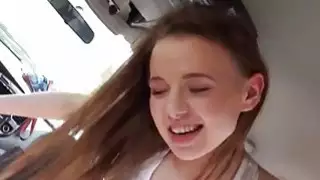 Teen Olivia agrees to fuck for free ride