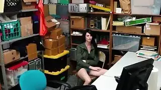 Investigator drills shoplifters pussy in his office
